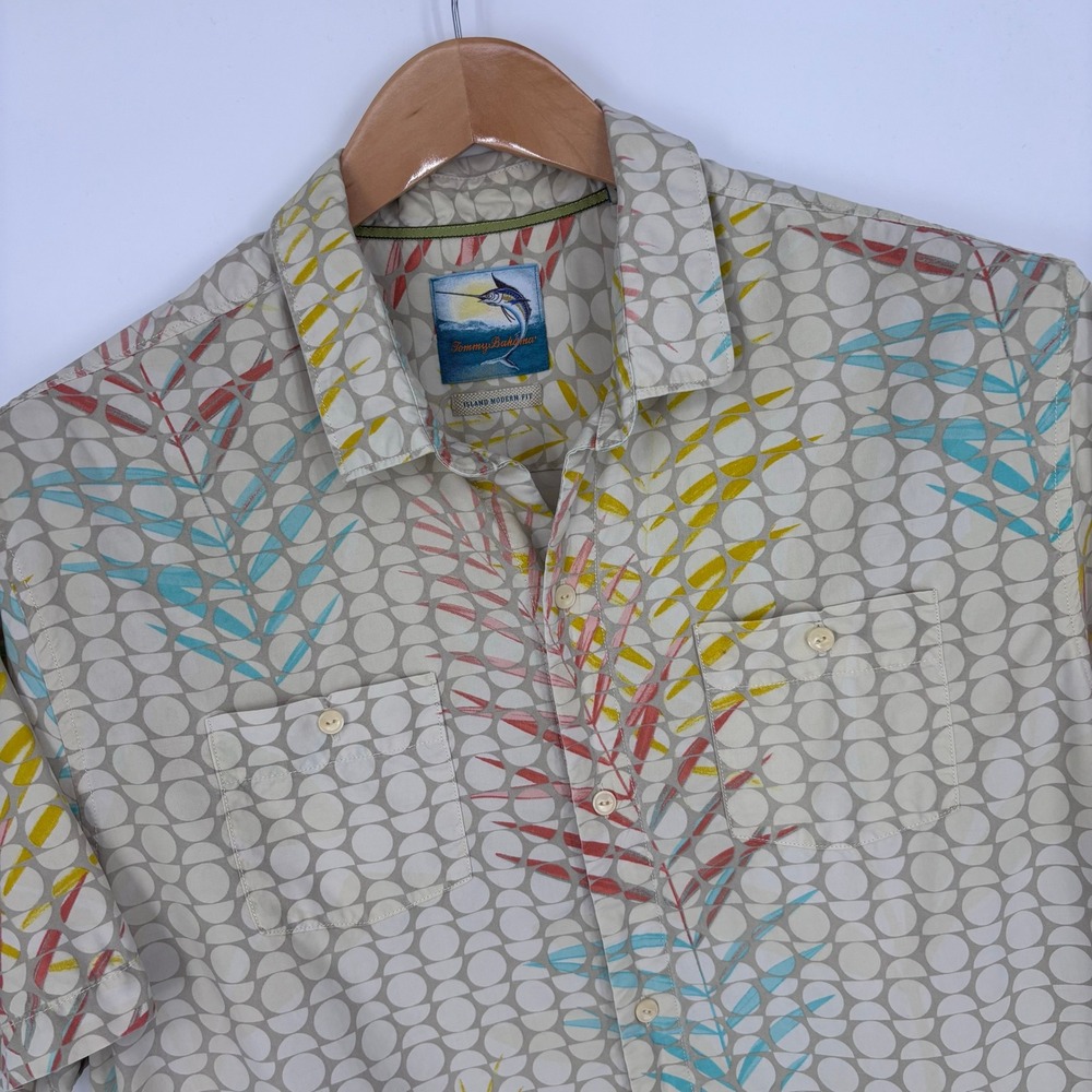 Tommy Bahama 100% Silk Palm Leaf Shirt Mens XL Modern Fit Tan Geometric Hawaiian